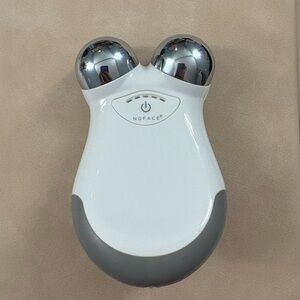 NuFace Mini White and Gray Microcurrent Device